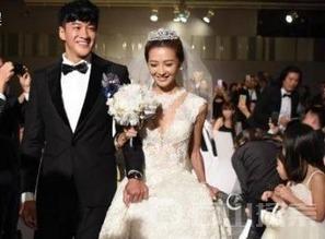 娱乐圈最新爆料结婚事件,当红明星甜蜜大婚,幸福时刻引粉丝热议 第1张 娱乐圈最新爆料结婚事件,当红明星甜蜜大婚,幸福时刻引粉丝热议 第1张
